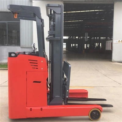 Ag Seasamh Suas Reach Forklift